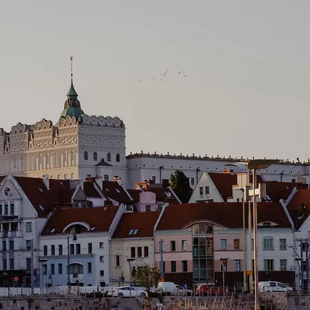 アパート By The River *