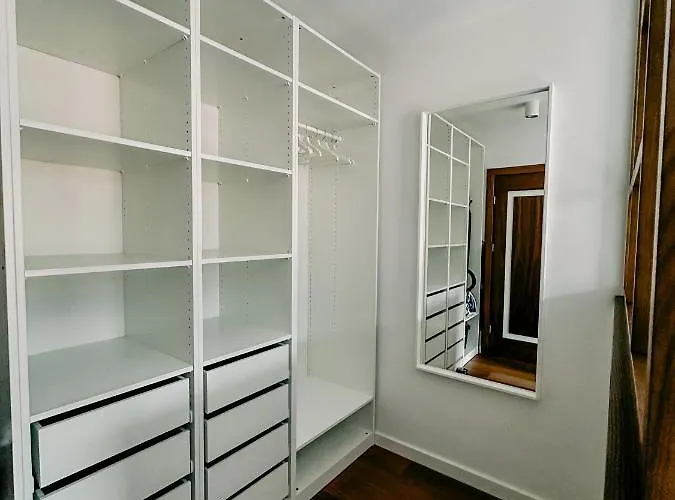 By The River שצ'צ'ין